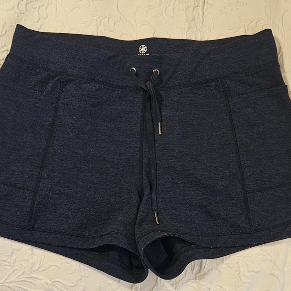 GAIAM XL Navy Women's Athletic Shorts - Picture 1 of 4